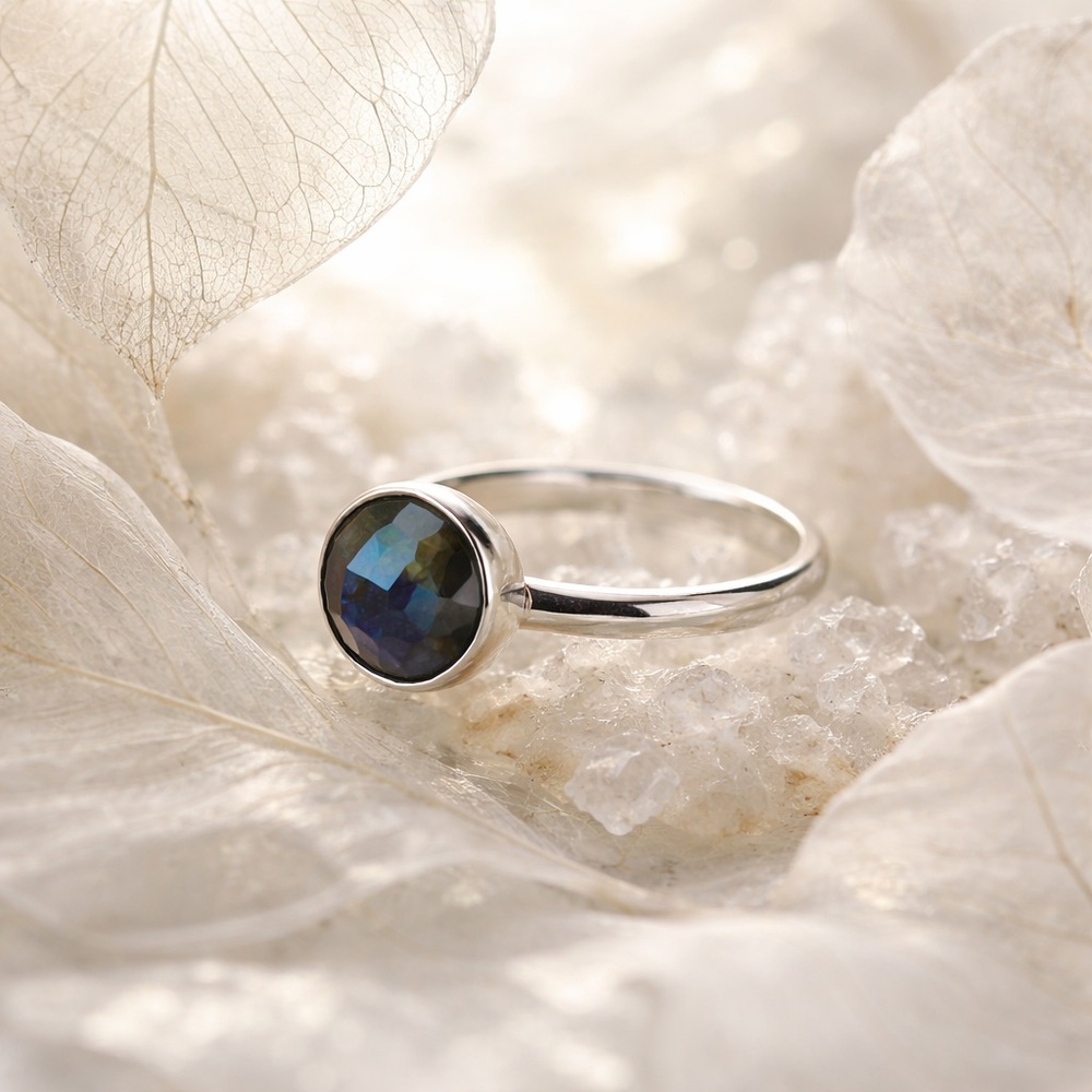 Labradorite Ring - Picture 7 of 13